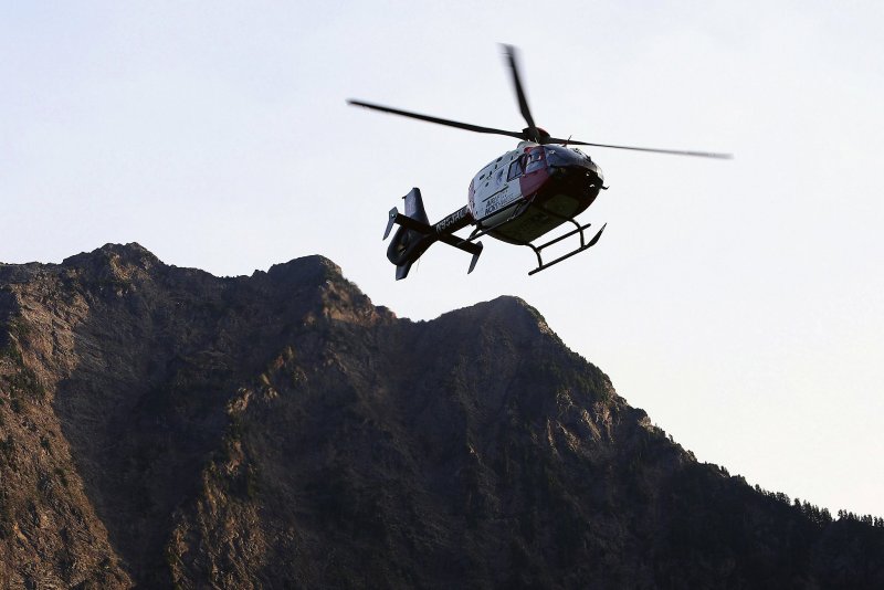Helicopters Airlift вертолет