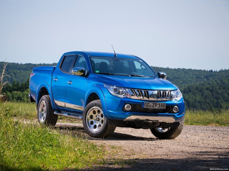 Mitsubishi l200 2015