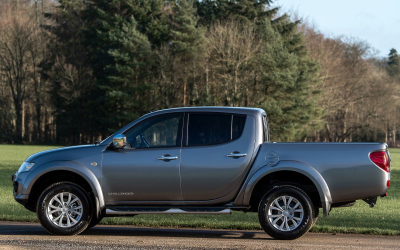 Mitsubishi l200 IV