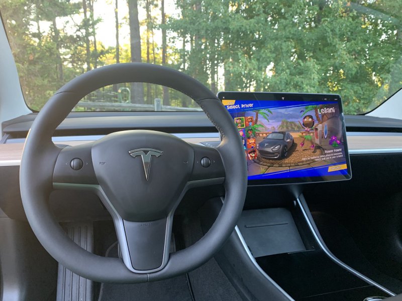 Tesla model 3 руль