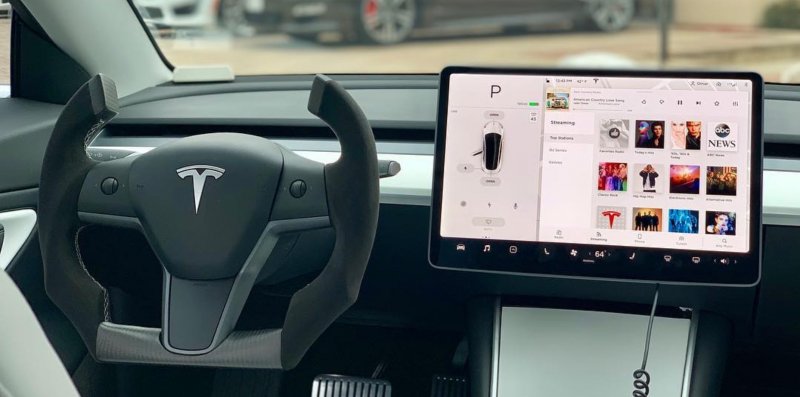Tesla model 3 руль
