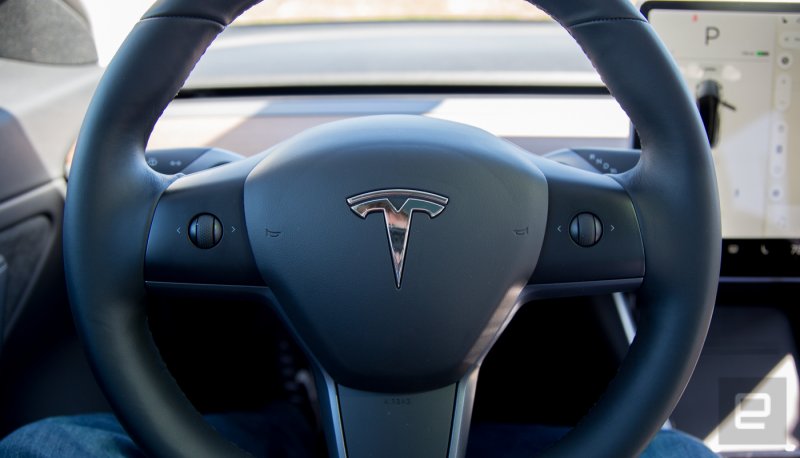 Tesla model s руль