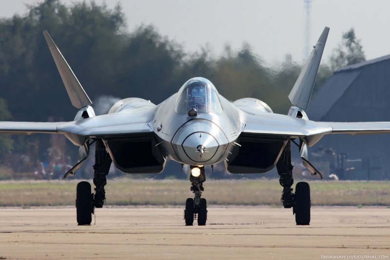 Т-50 истребитель пятого поколения