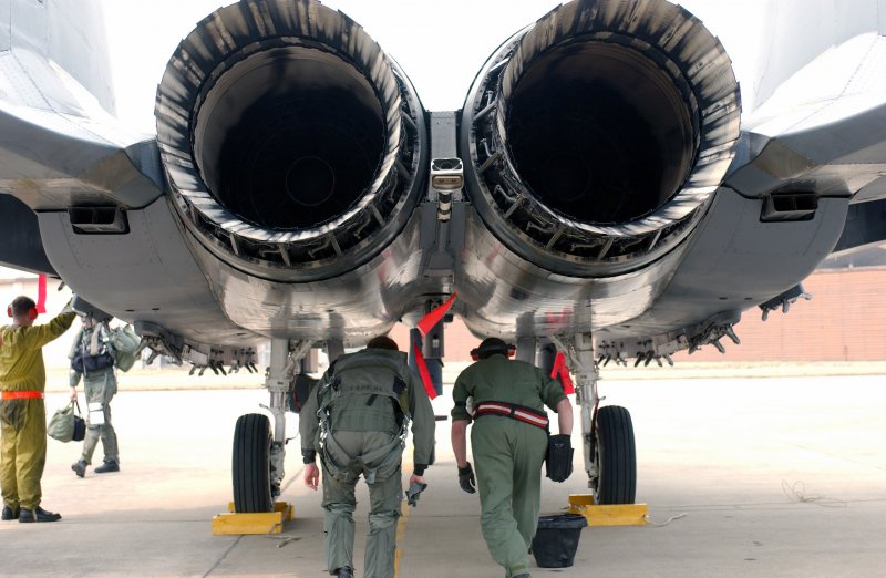 F-15 двигатели