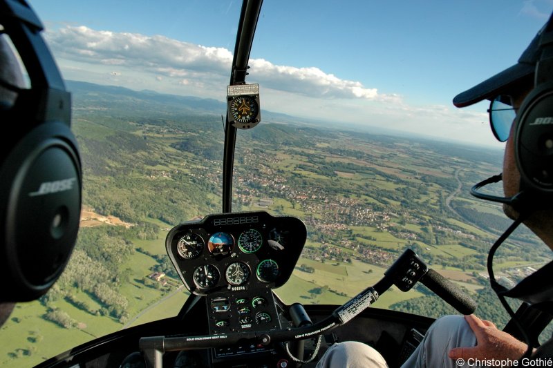 Кабина Robinson r44 зимой
