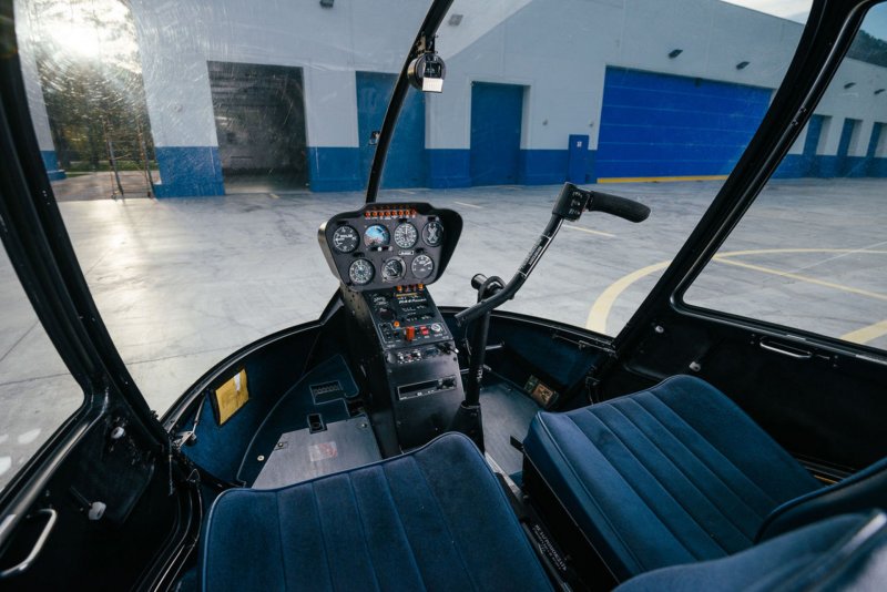 Robinson r44 кабина