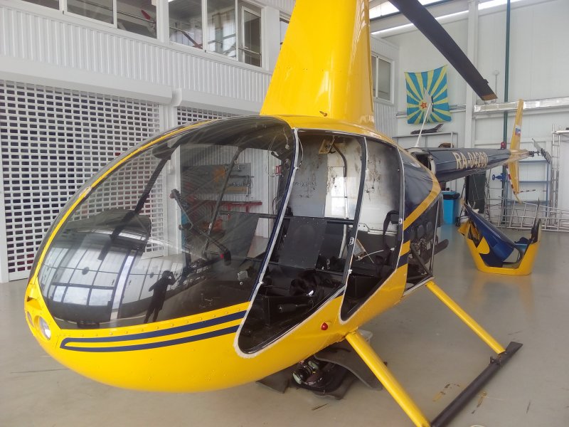 Robinson r66 кабина