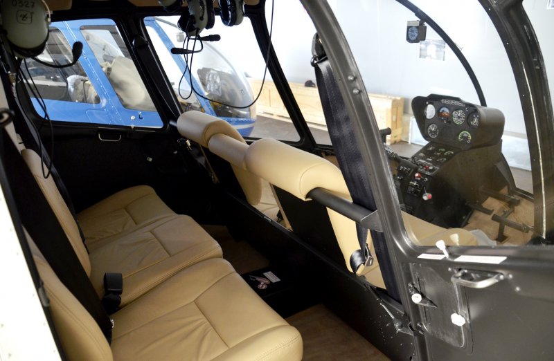Robinson r44 внутри