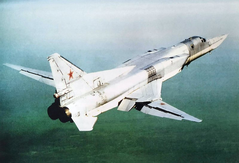 Ту-22 сверхзвуковой самолёт