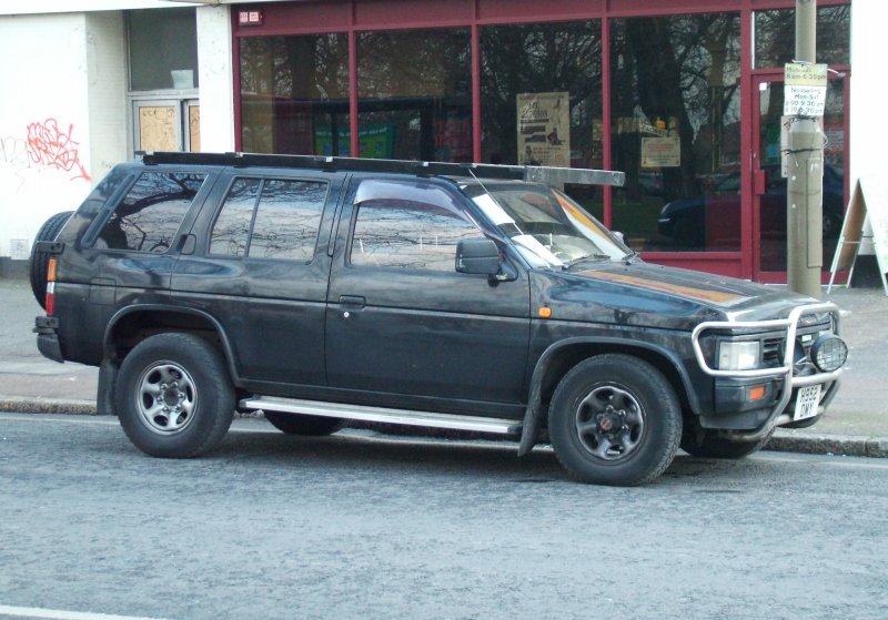 Nissan Terrano 1990 21