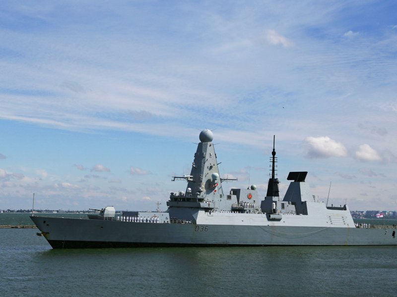 HMS Defender d36