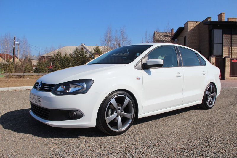 VW Polo r17