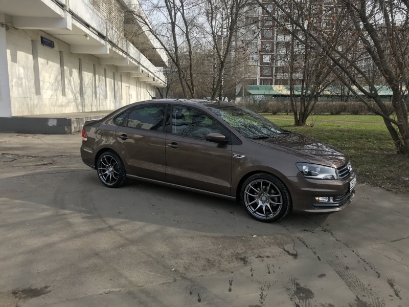 Фольксваген поло седан r17