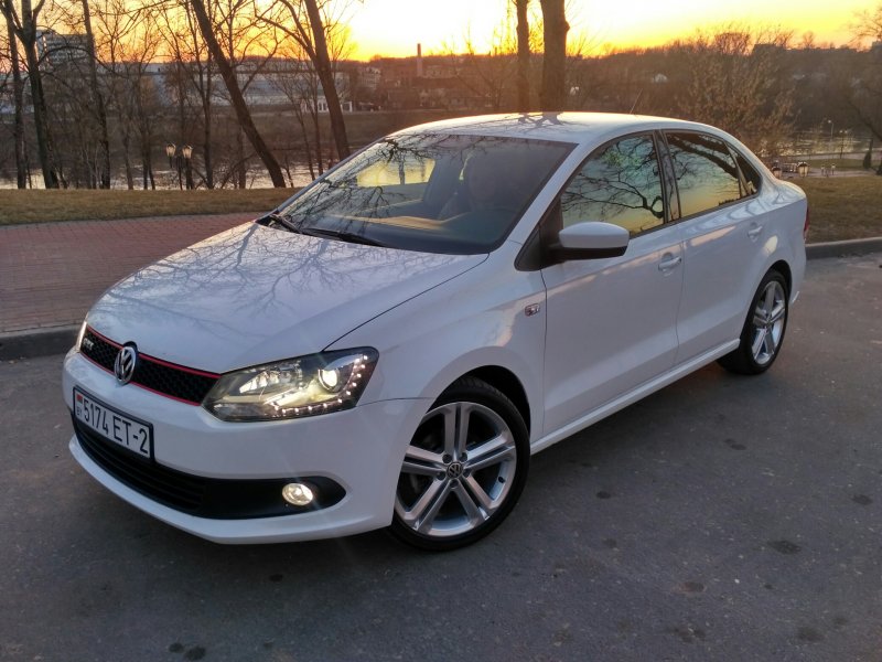 Polo sedan r17
