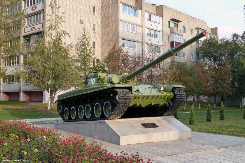 Танк в городе Ливны