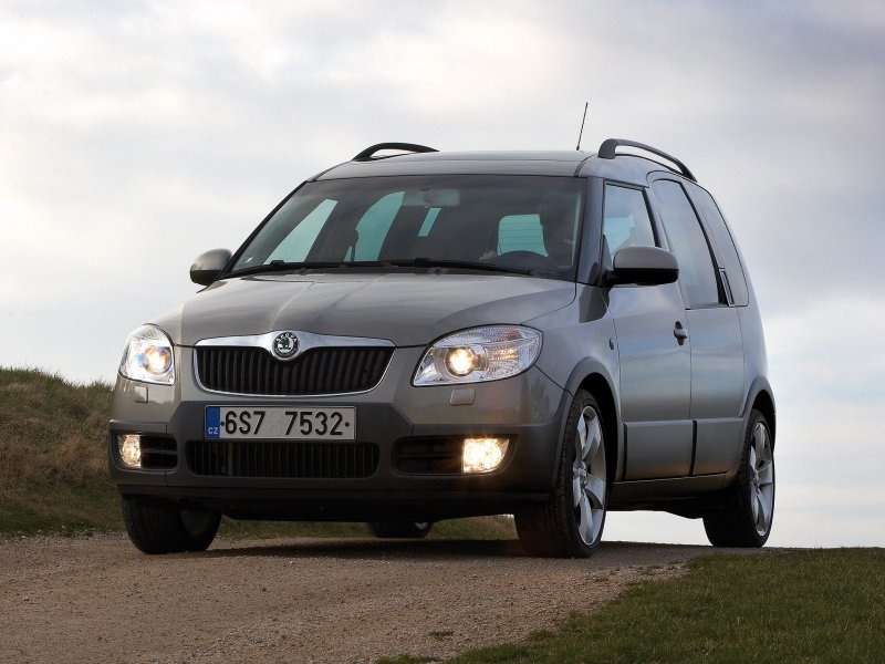 Skoda Roomster Scout 2012