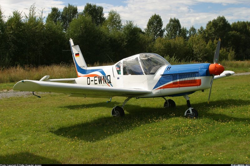 Самолет Zlin z-242l "Guru"