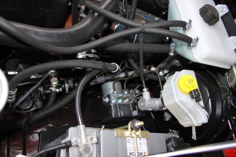 BMW e12 под капотом
