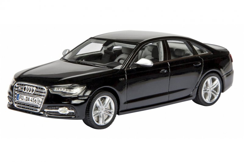 Revell Audi r8