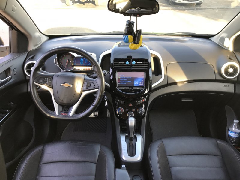 Chevrolet Sonic RS салон