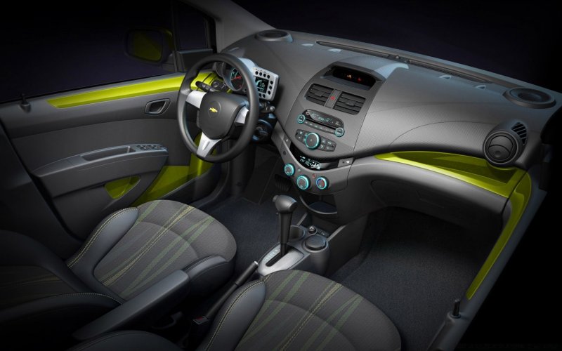 Chevrolet Spark 2013 салон