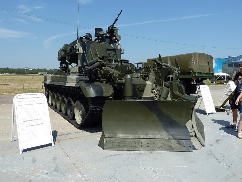Инженерный тягач бат-2