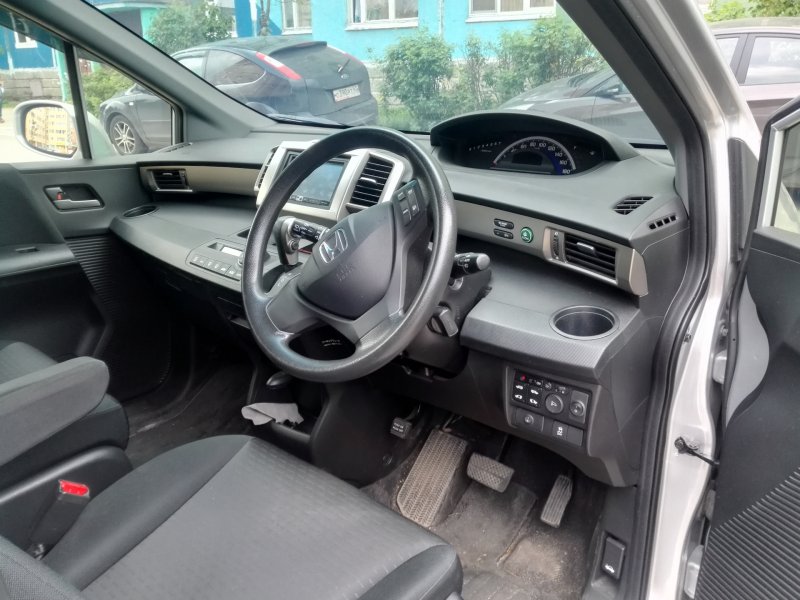Honda freed Spike Camper салон