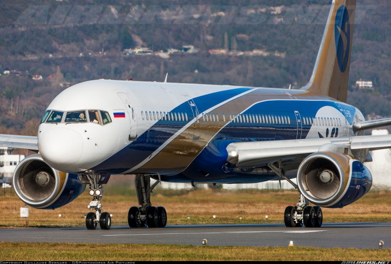 Самолёт Airbus a380 салон