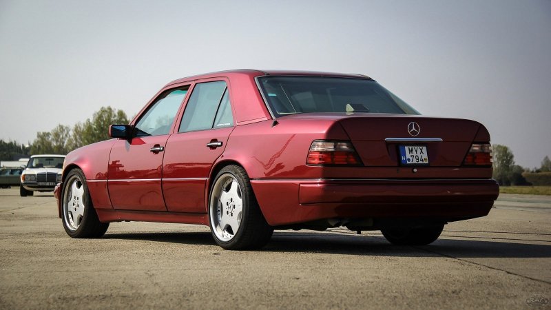 Мерседес w124 e500