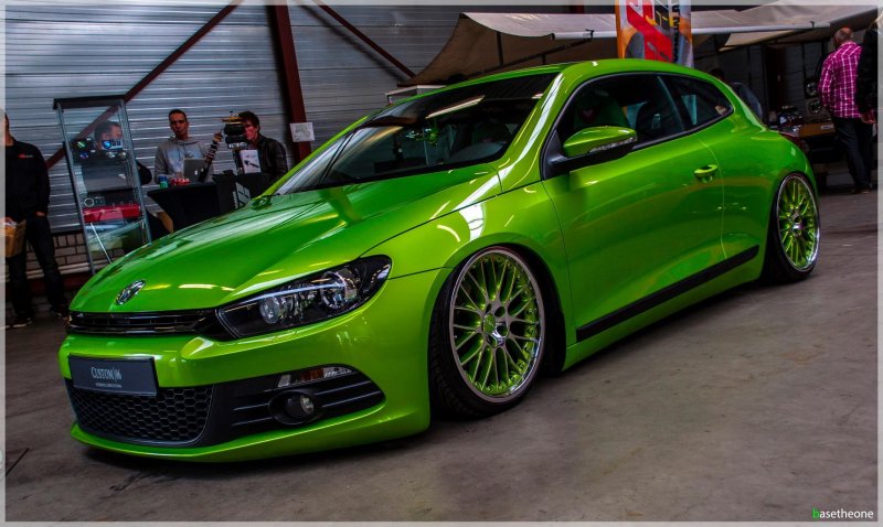 VW Scirocco зеленый