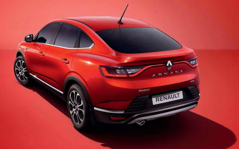 Renault Arkana синяя