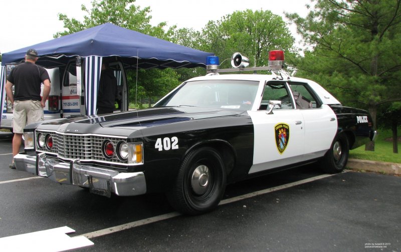 Форд Police 80