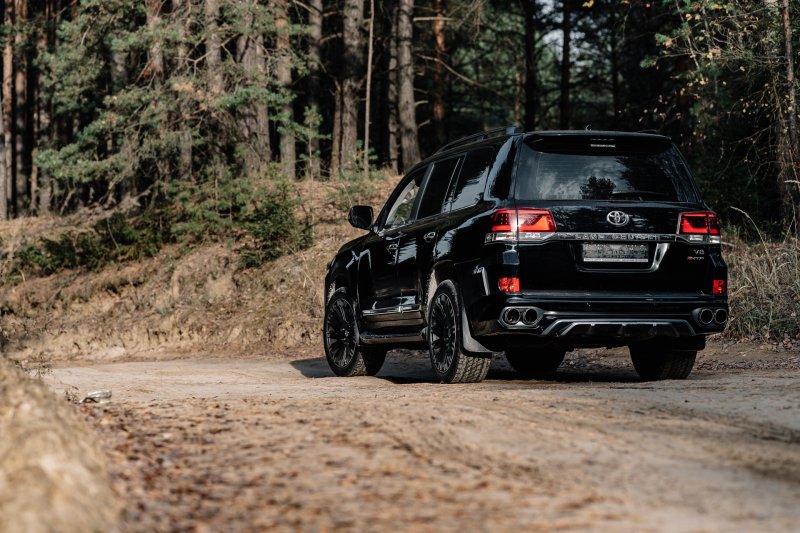 Elford на Toyota Land Cruiser 200