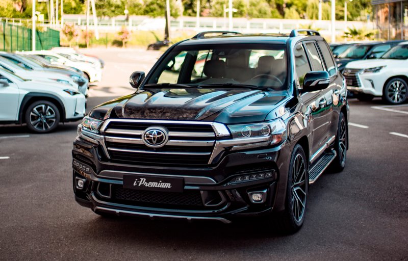 Toyota Land Cruiser 200 Wald