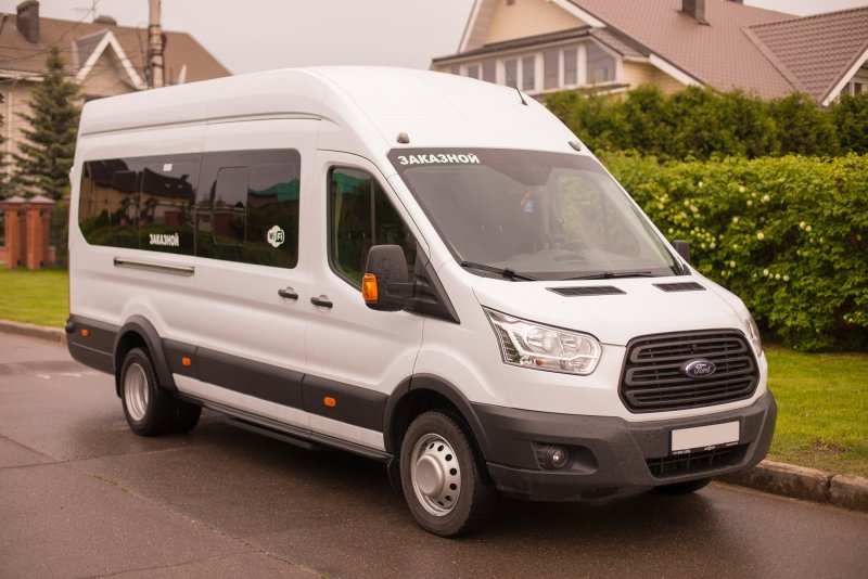 Ford Transit микроавтобус