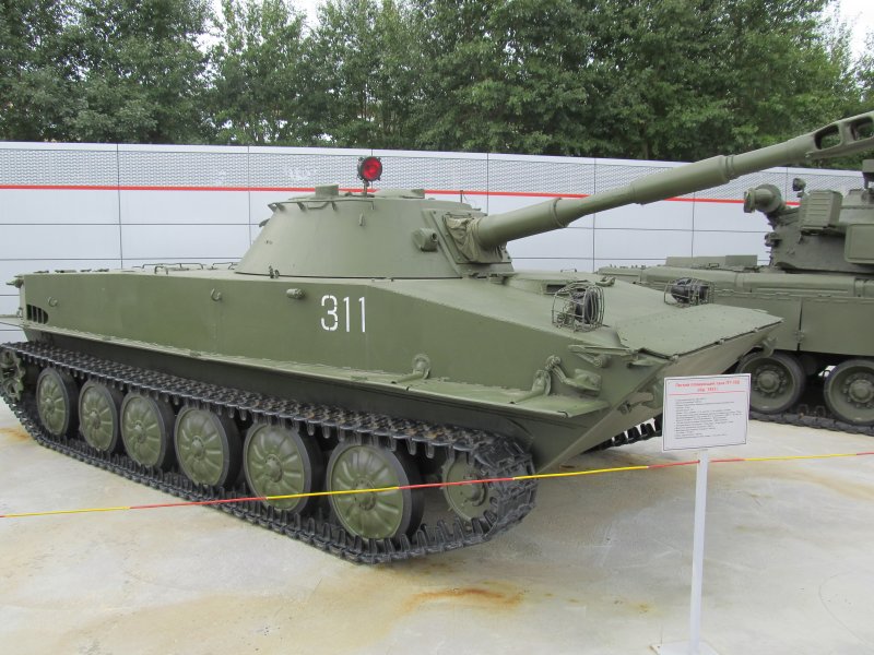 Плавающий танк пт-76б