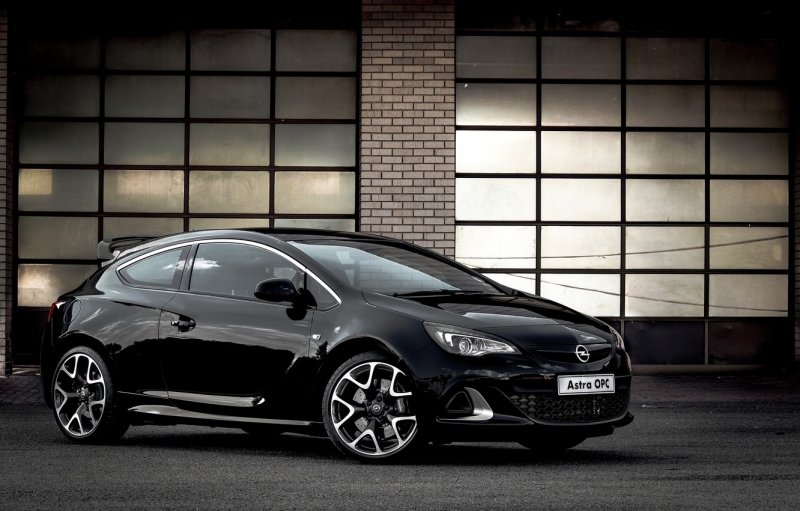 Opel Astra OPC Black