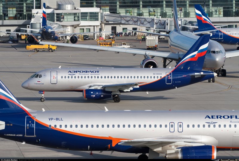 Сухой Суперджет 100 и Аэробус 320