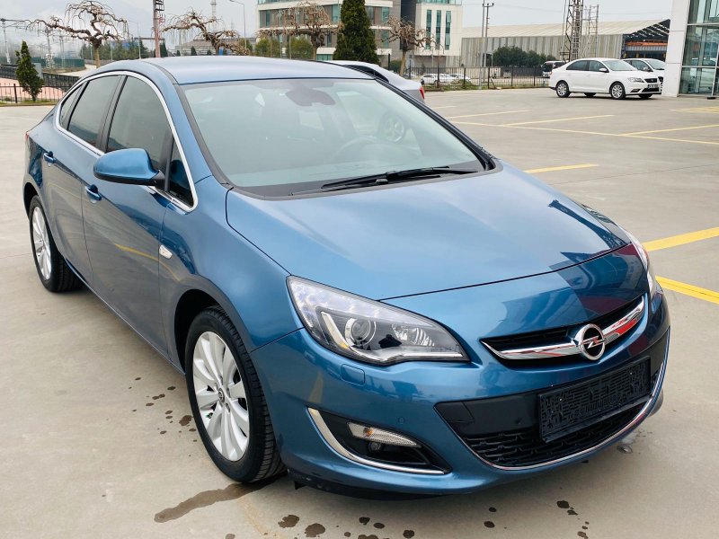 Opel Astra Cosmo 2006