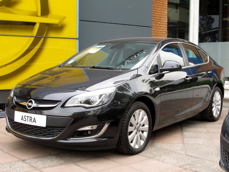 Opel Astra j 5d