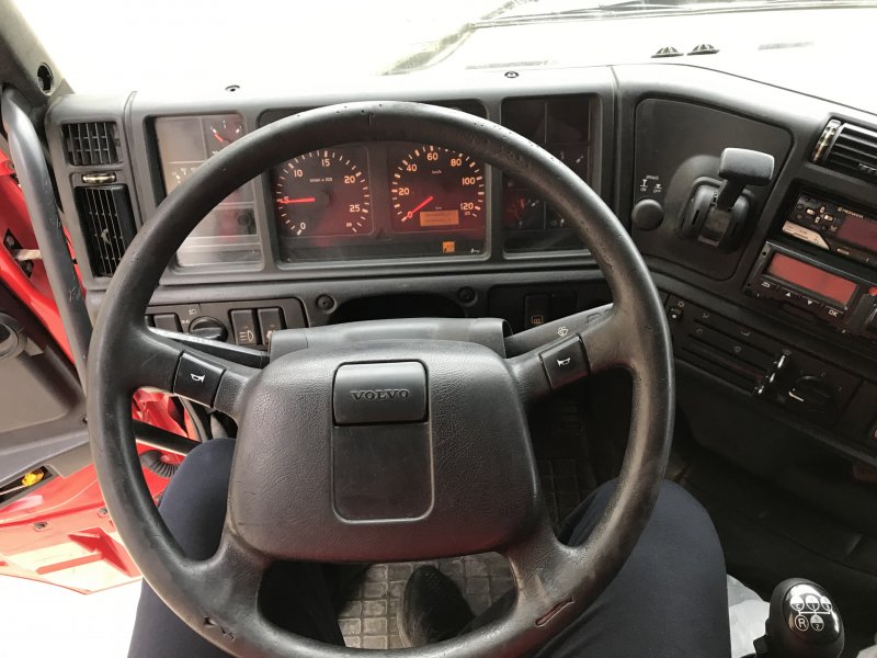 Volvo FH 12 1998 салон