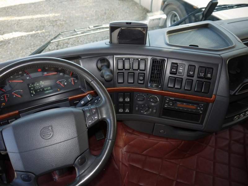 Volvo FH 2000 салон