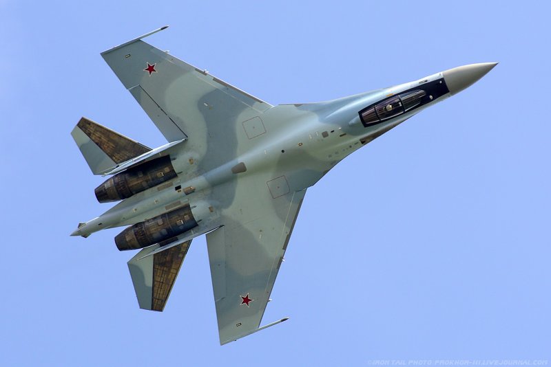 Самолёт Су-35