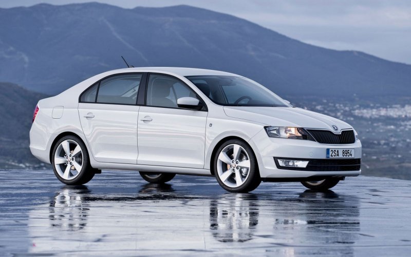 Skoda Rapid лифтбек