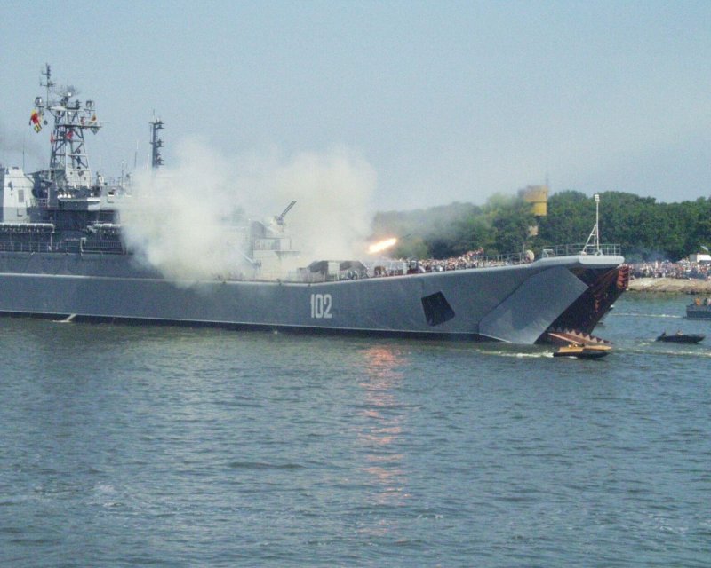 БДК Калининград 102