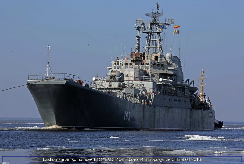 Балтийский флот с БДК Калининградом