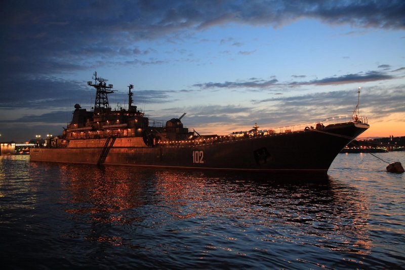 Балтийский флот с БДК Калининградом