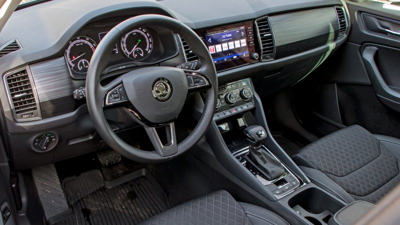 Skoda Karoq 2021 салон