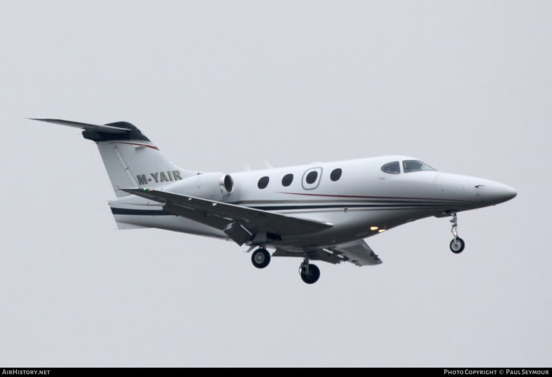 Raytheon 390 Premier IA Salon