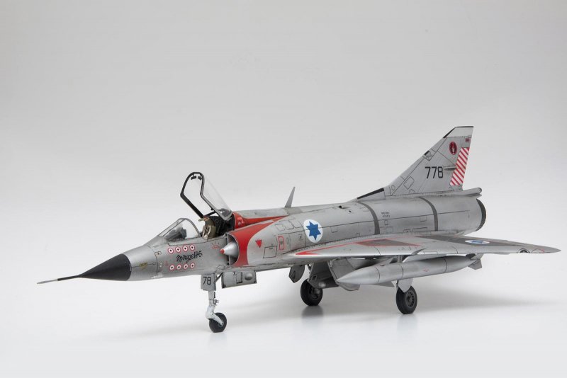 Мираж-3 самолёт 1:48